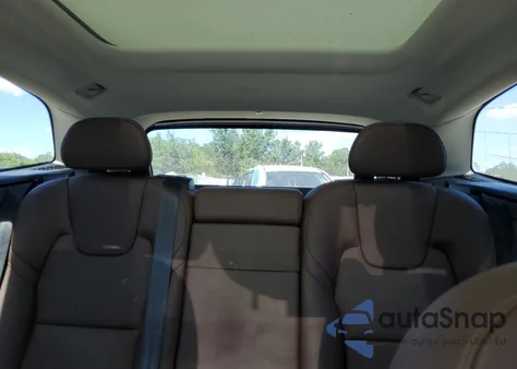 2018 Volvo Xc60 T6 Momentum из США, поврежденный, VIN YV4A22RK6J1032202